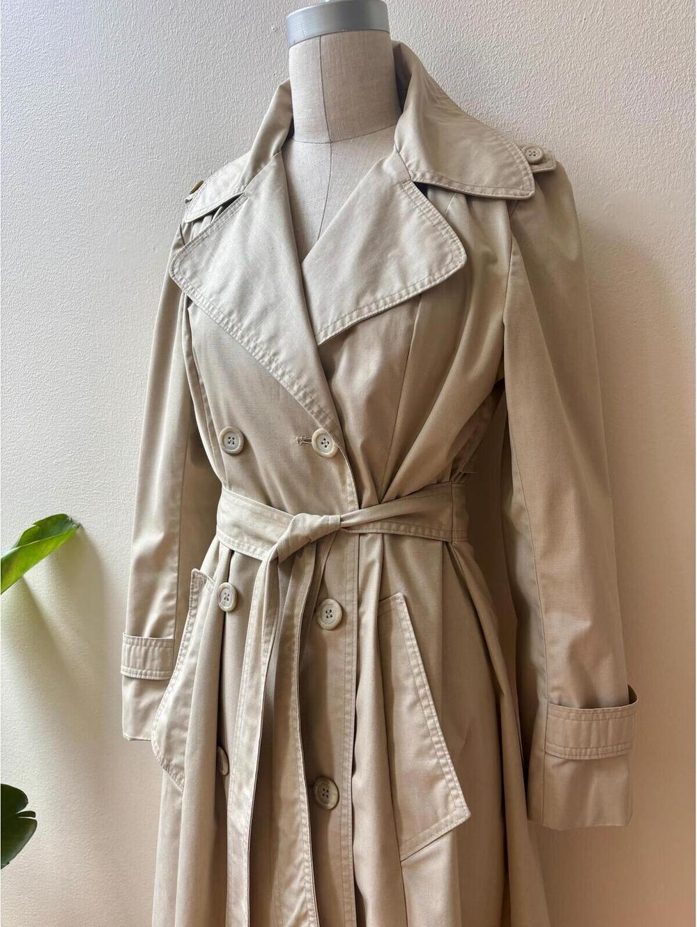Vintage 1970s Lightweight Beige Belted Trench Coat - Picture 5 of 9
